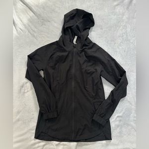 Women’s athletic windbreaker